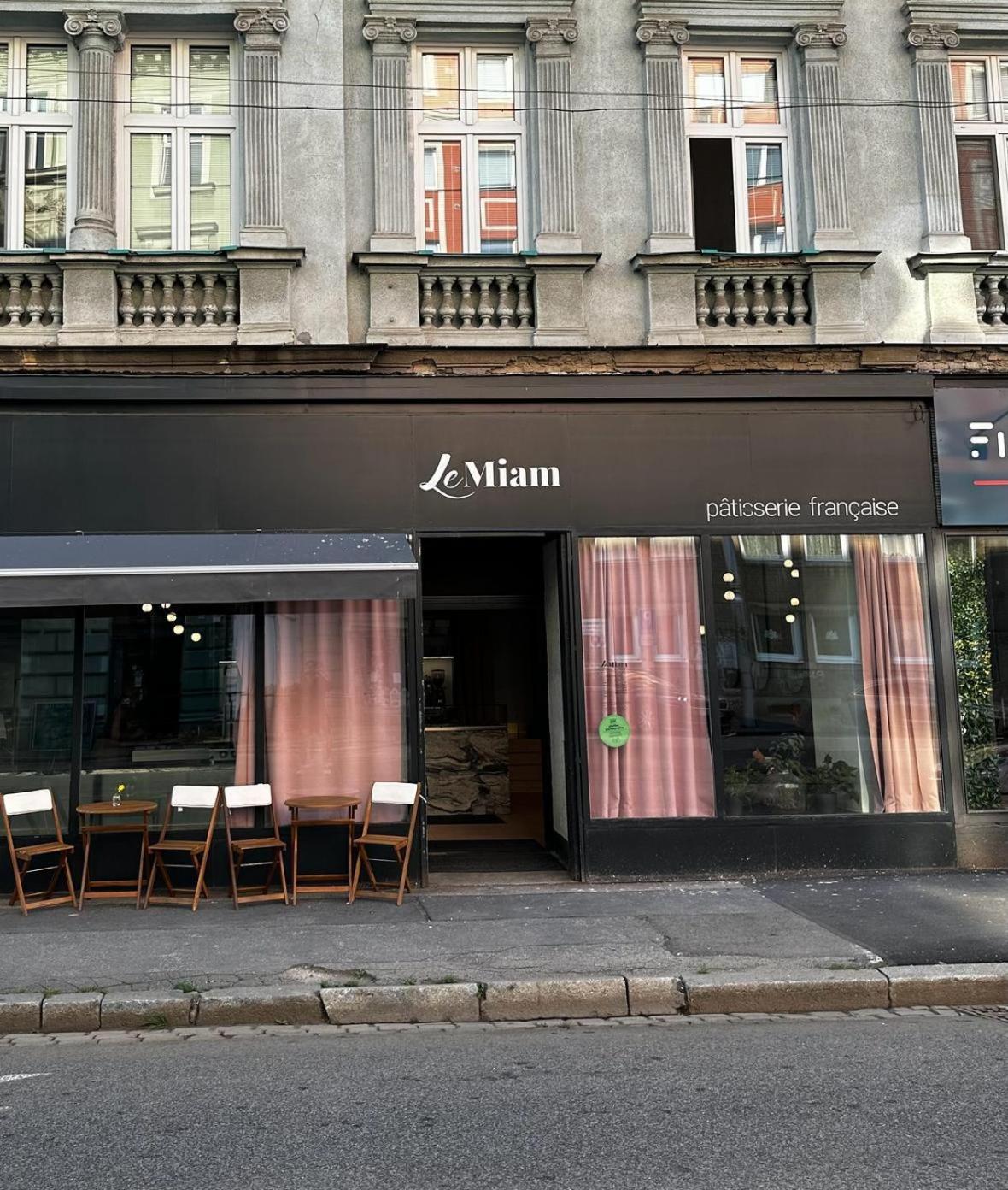 Urban Zenhouse No.2 - Breakfast Included Lejlighed Bratislava Eksteriør billede